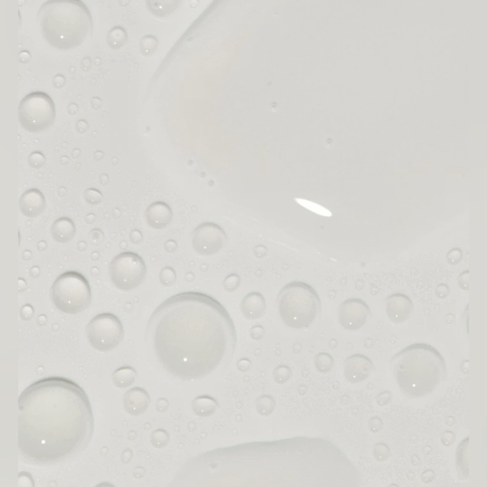 Topicals Like Butter Hydrating & Soothing Mist - Picture 3 of 8